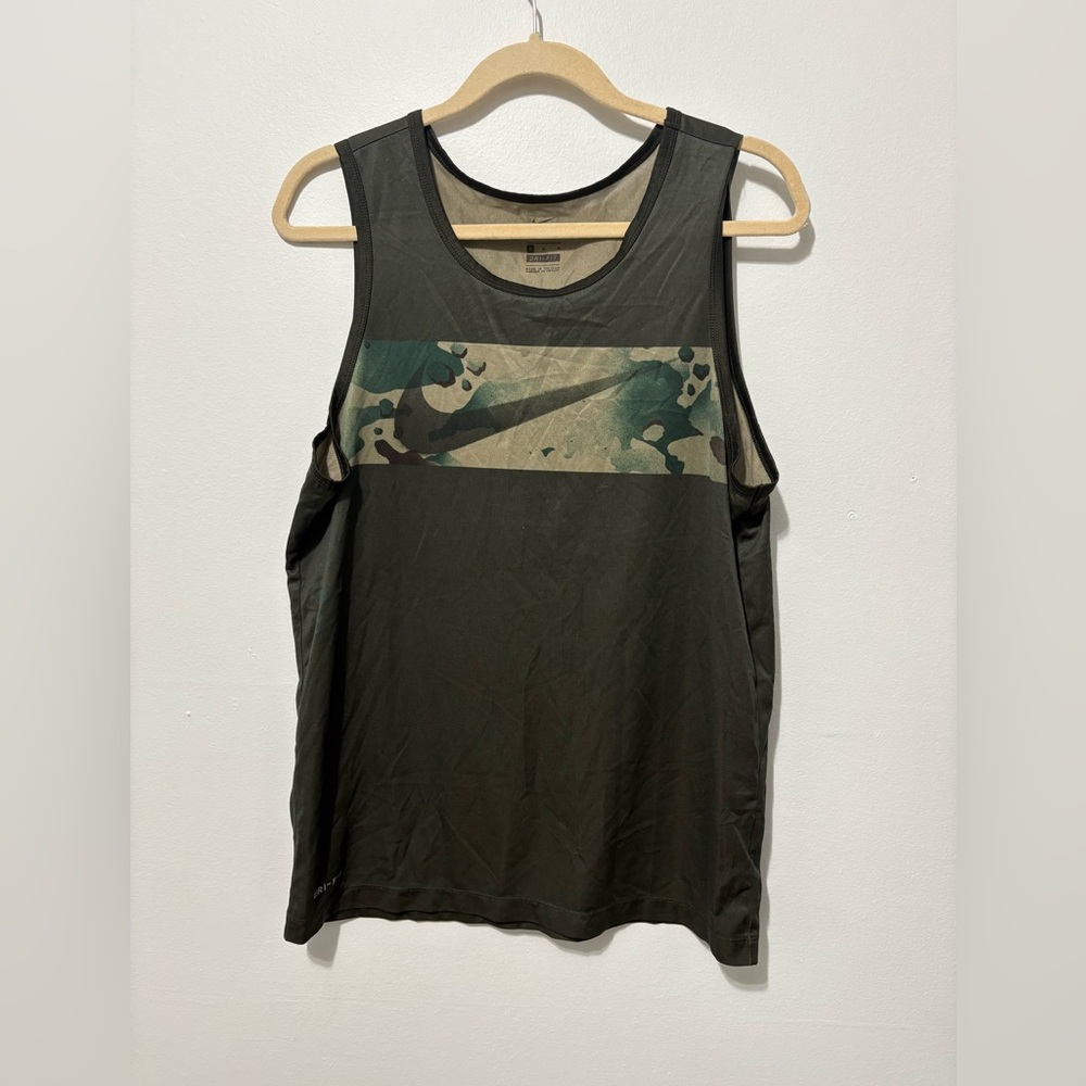 Nike Mens Legend Dri fit Camo Swoosh Logo Graphic Olive Training Tank Size Med